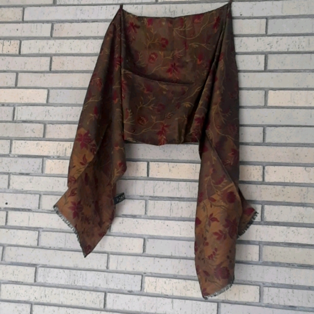 Woman's scarf/wrap